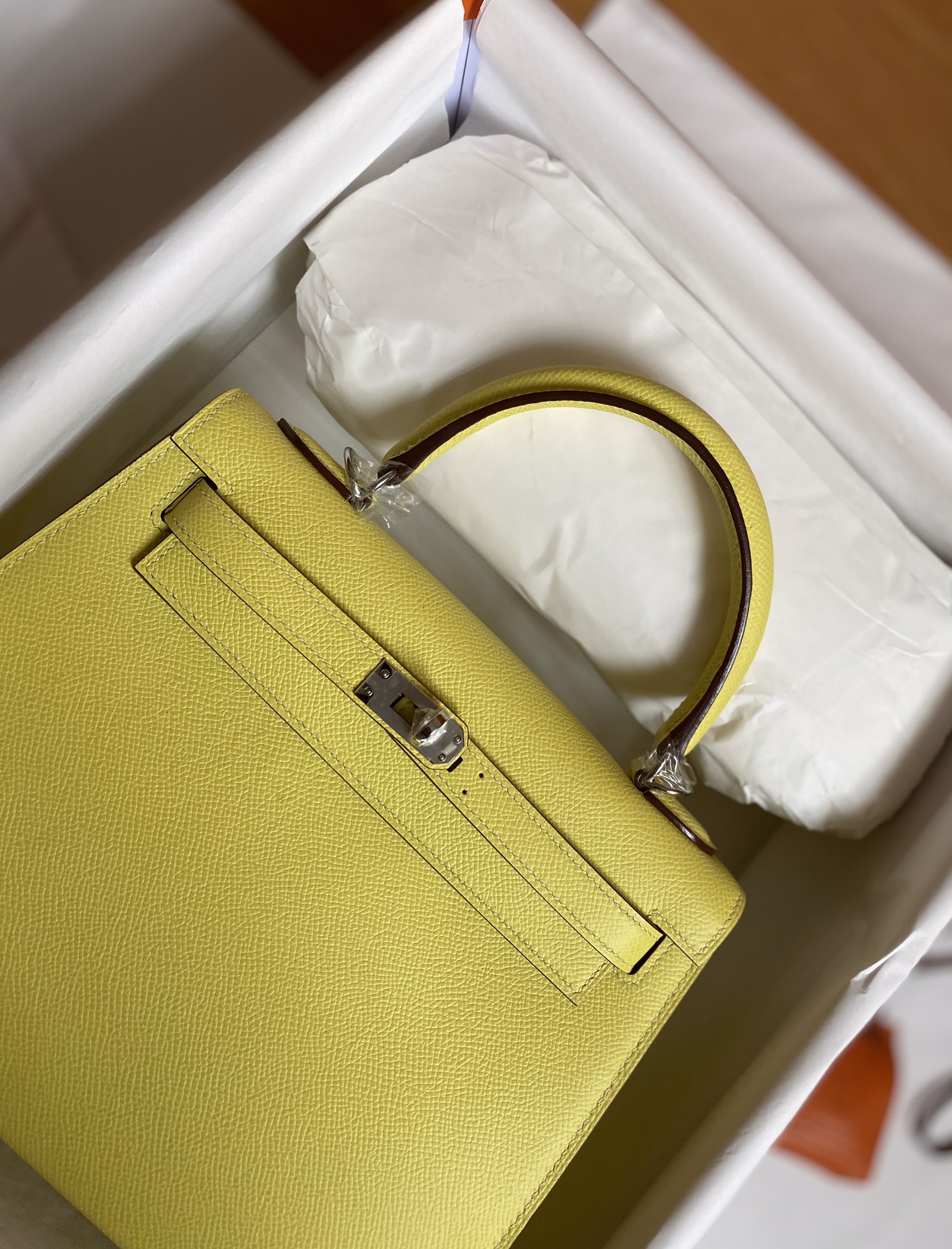 Hermes Kelly 25cm Handbag Shoulder Bag in Yellow Lemon Epsom Leather